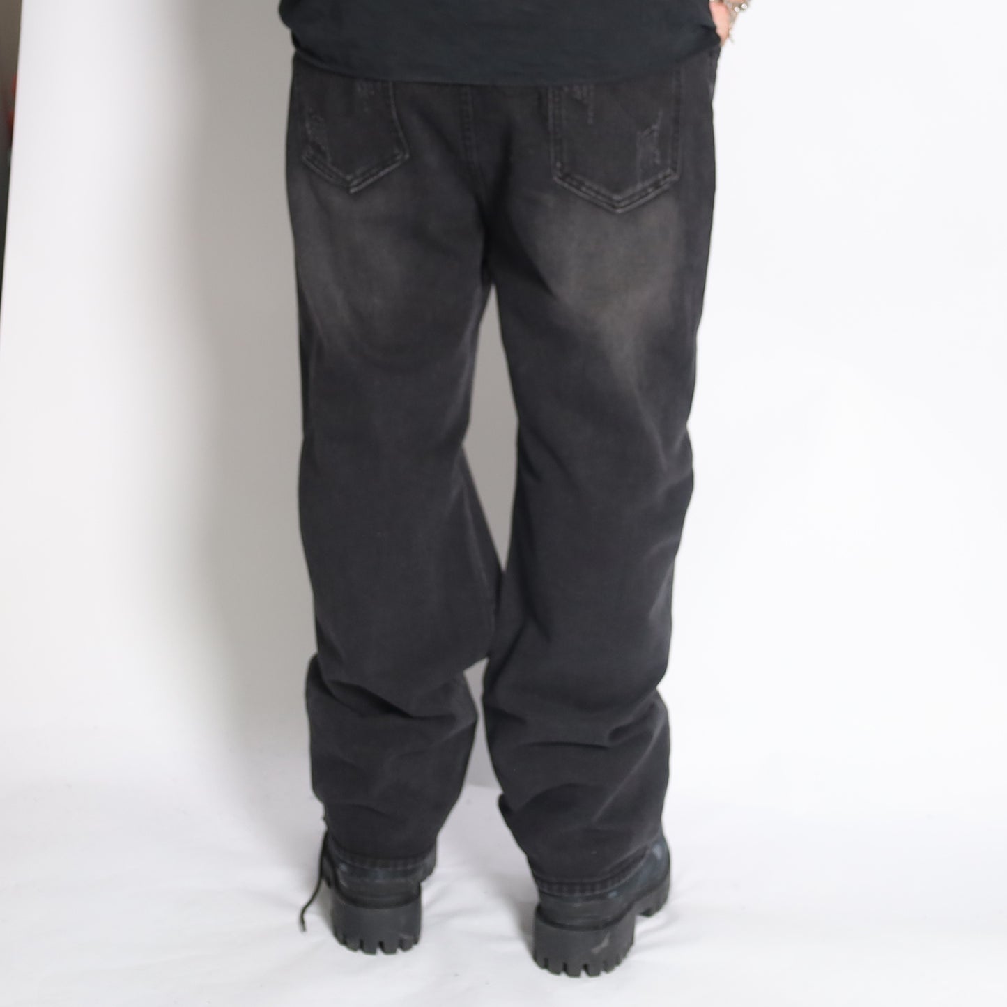 UPSET #02 straight ripped jeans