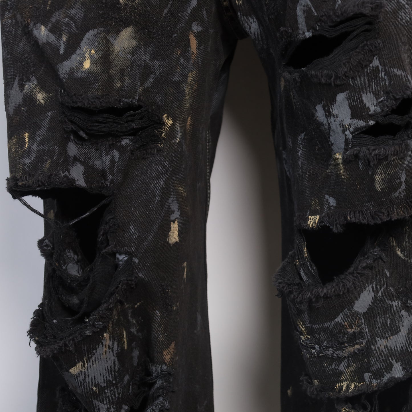 RAVE #02 baggy dirty effect back ripped destroyed jeans