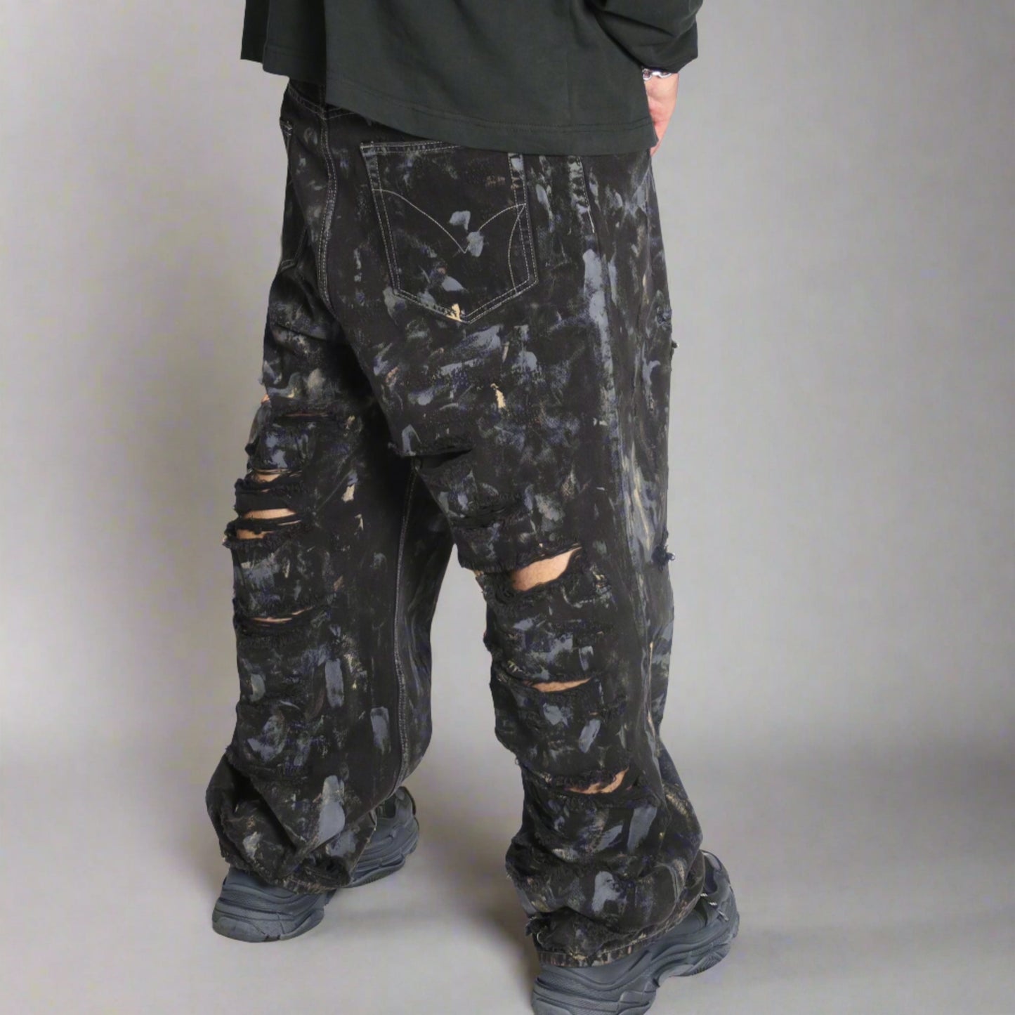 RAVE #02 baggy dirty effect back ripped destroyed jeans