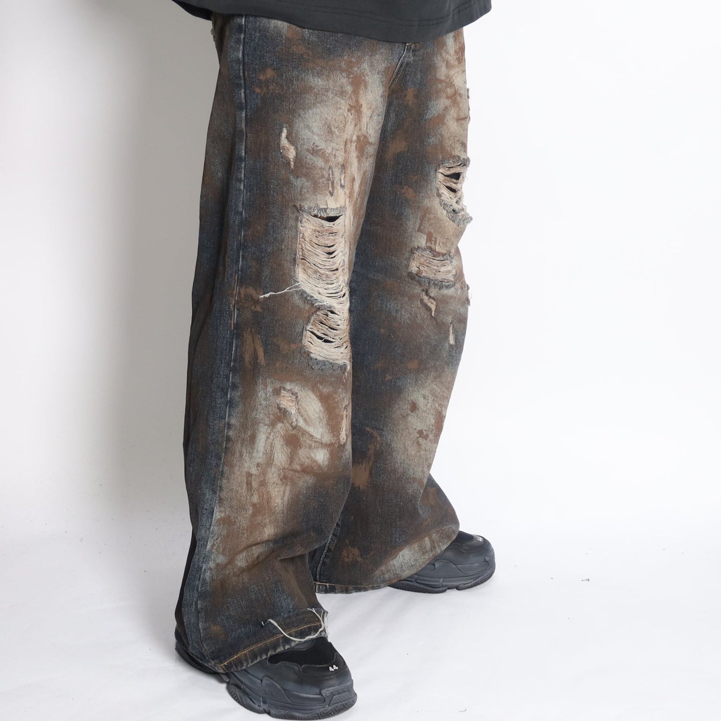 RAVE #10 super baggy dirty effect ripped washed jeans