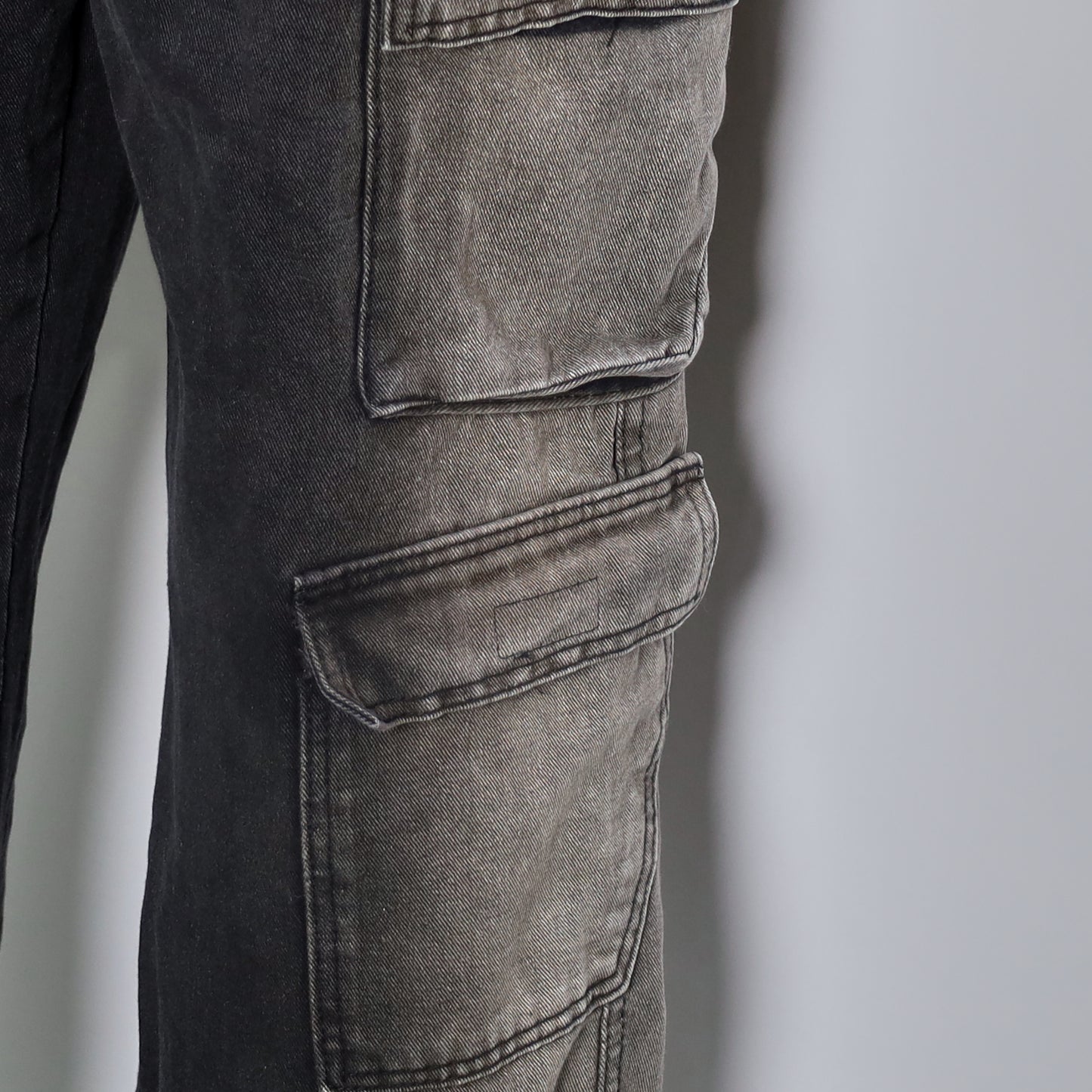 RAVE #05 baggy washed effect cargo jeans