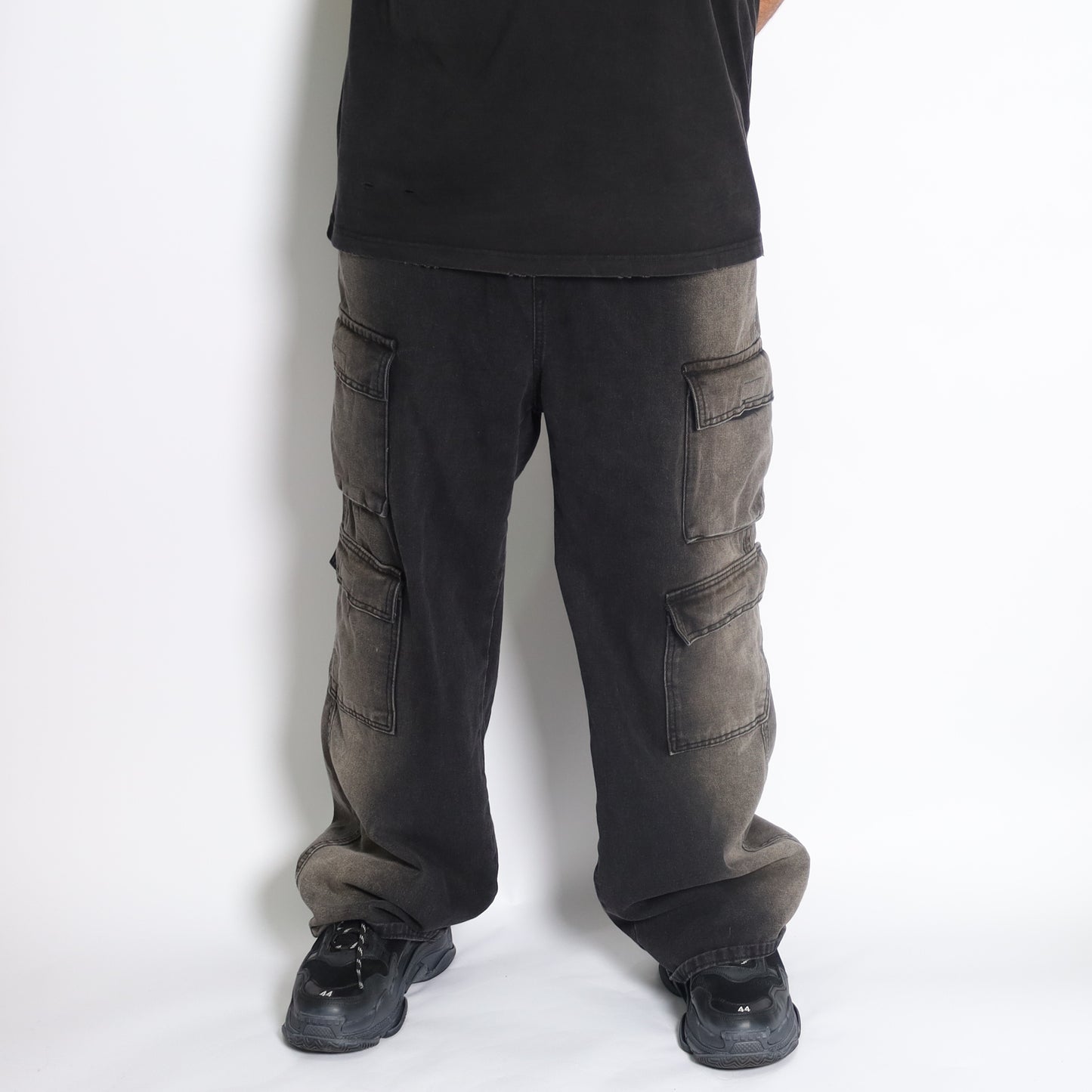 RAVE #05 baggy washed effect cargo jeans