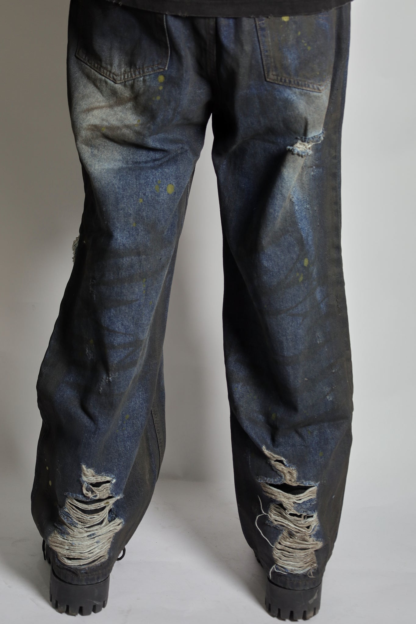 RAVE #07 straight dirty effect destroyed jeans