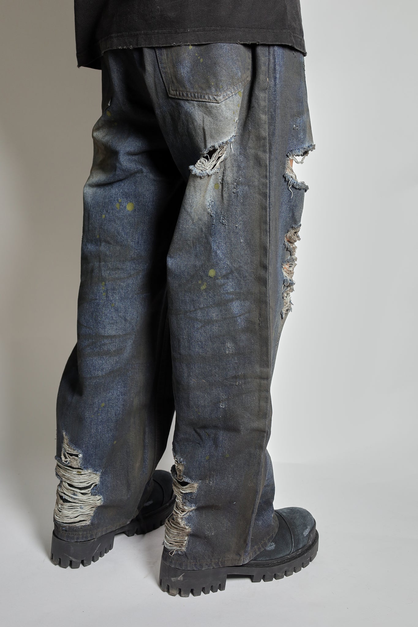RAVE #07 straight dirty effect destroyed jeans