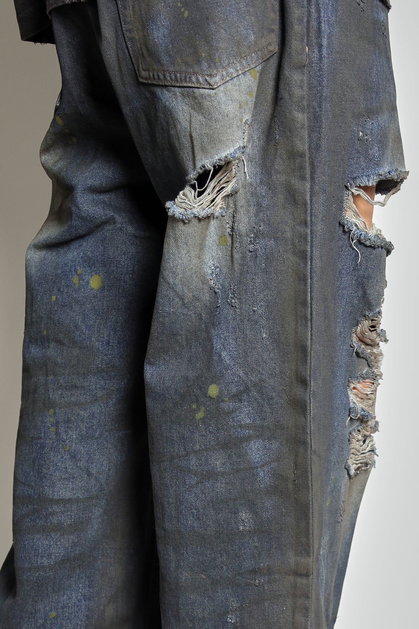 RAVE #07 straight dirty effect destroyed jeans