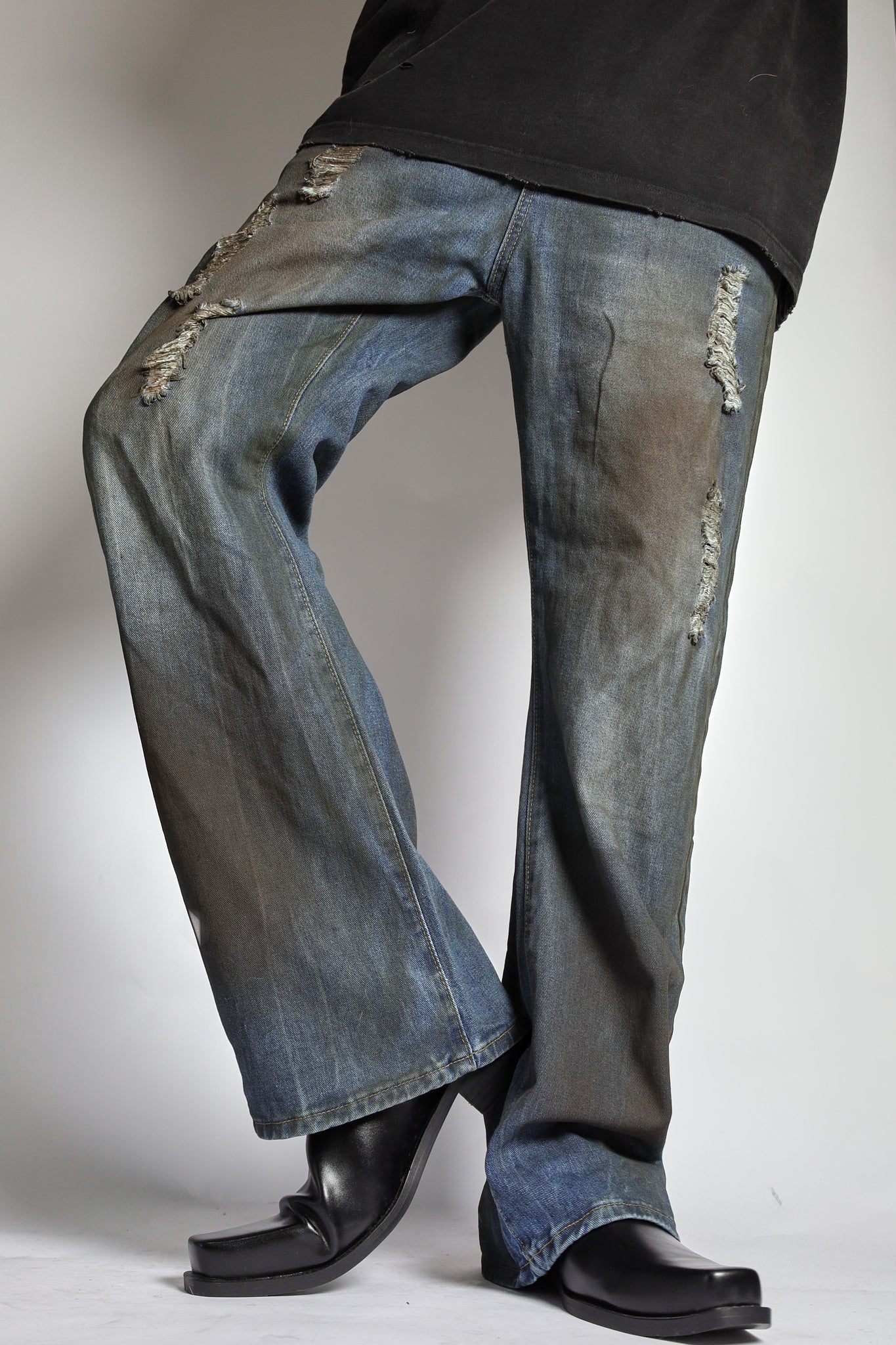RAVE #11 straight dirty effect jeans