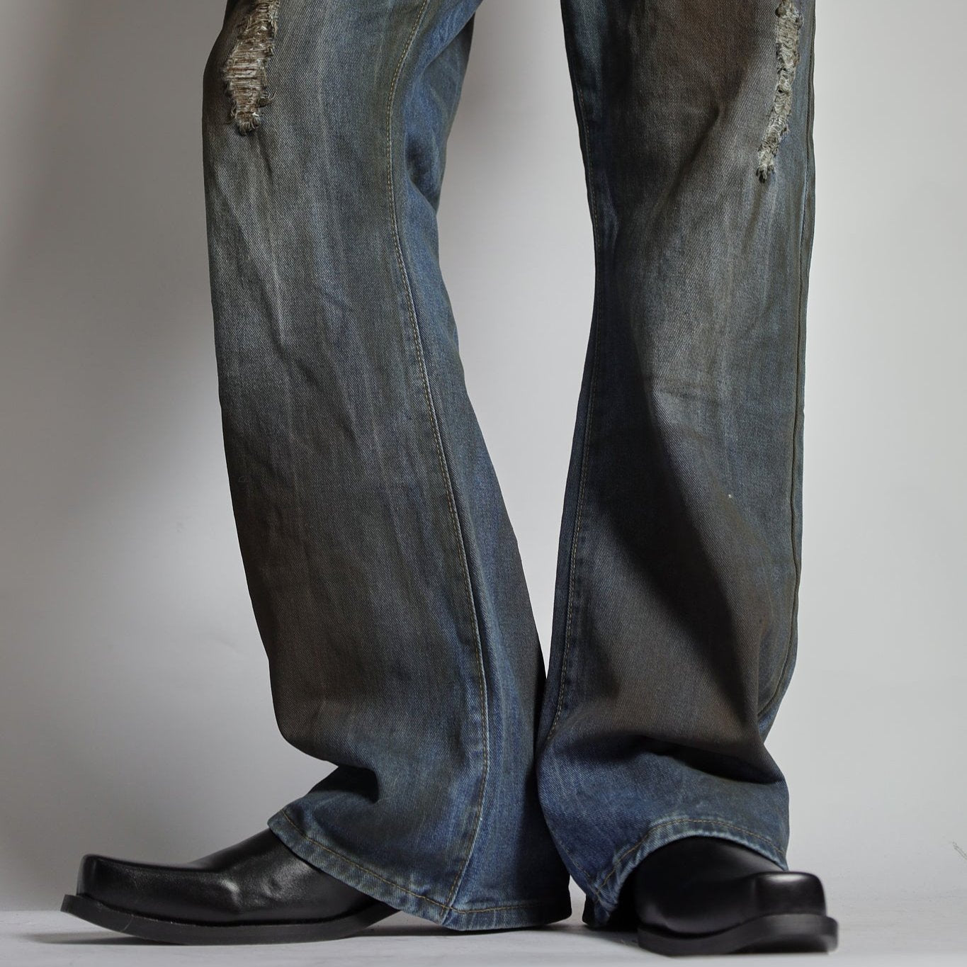 RAVE #11 straight dirty effect jeans