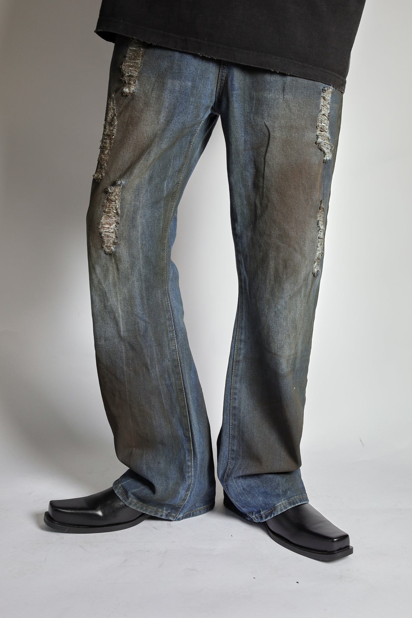 RAVE #11 straight dirty effect jeans