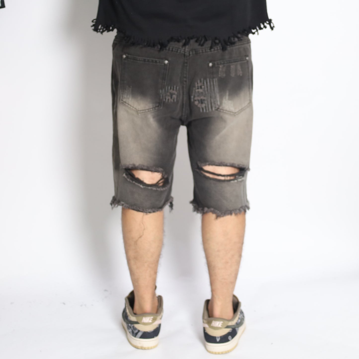 SHORTS #03 ripped washed denim