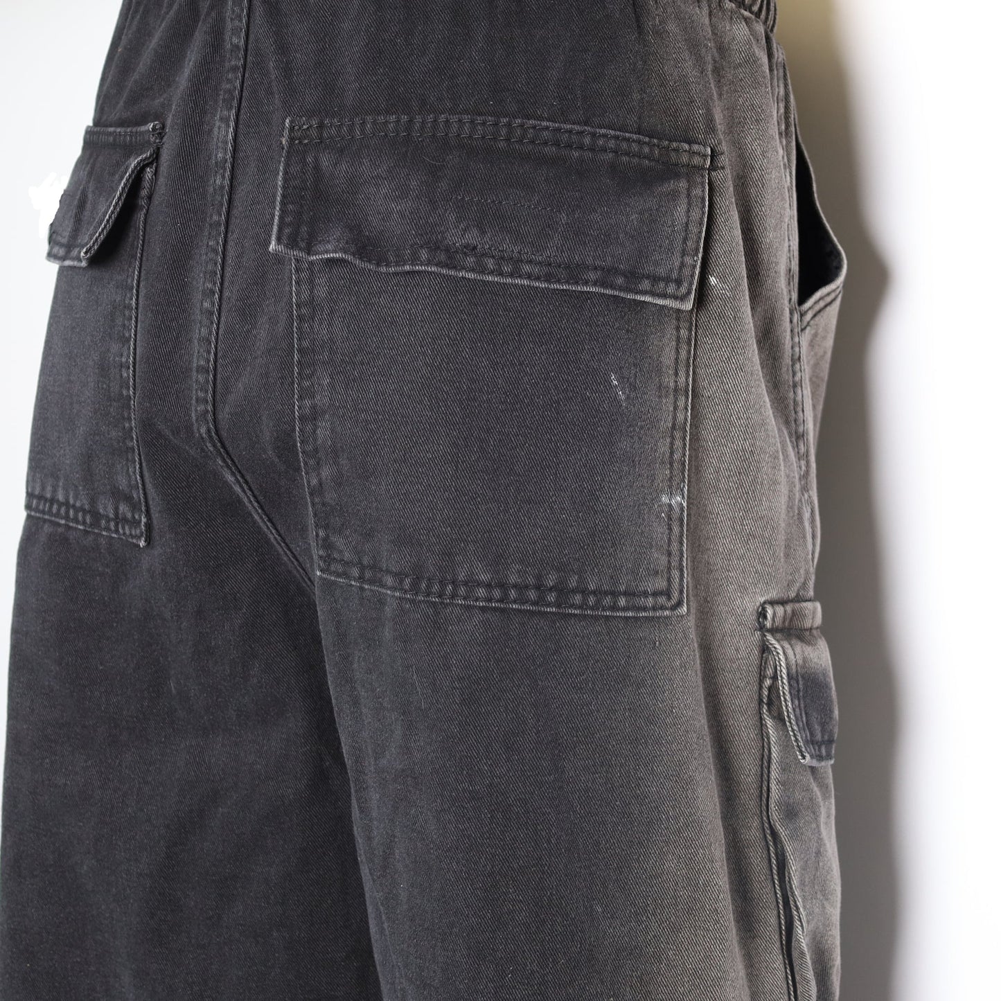 RAVE #05 baggy washed effect cargo jeans